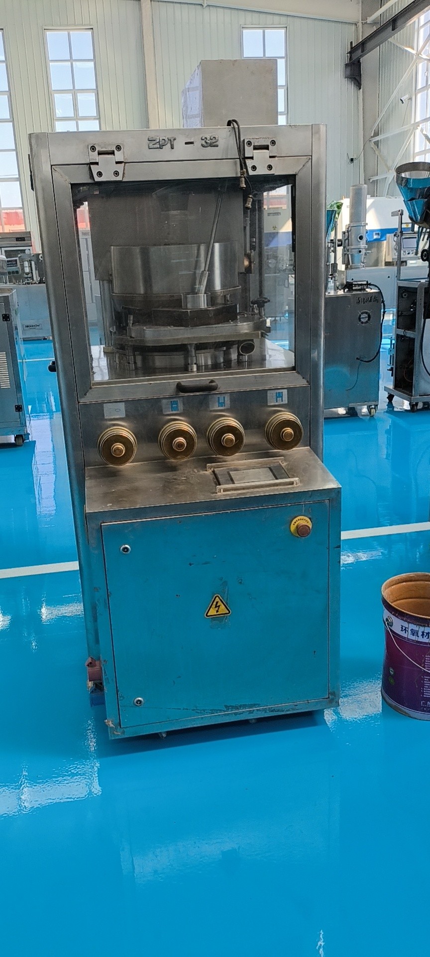 遇到旋轉(zhuǎn)壓片機(jī)漏料該怎么辦呢?